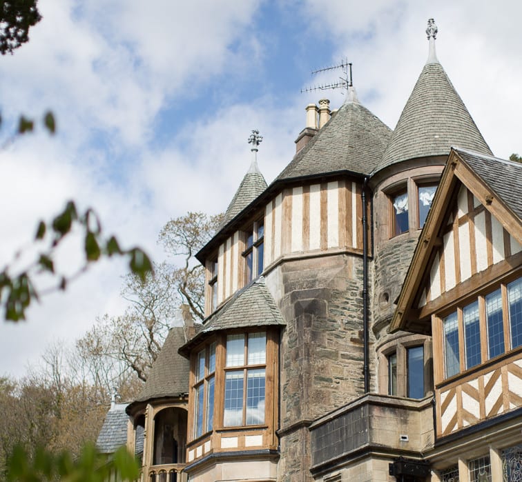 Side view of Knockderry House