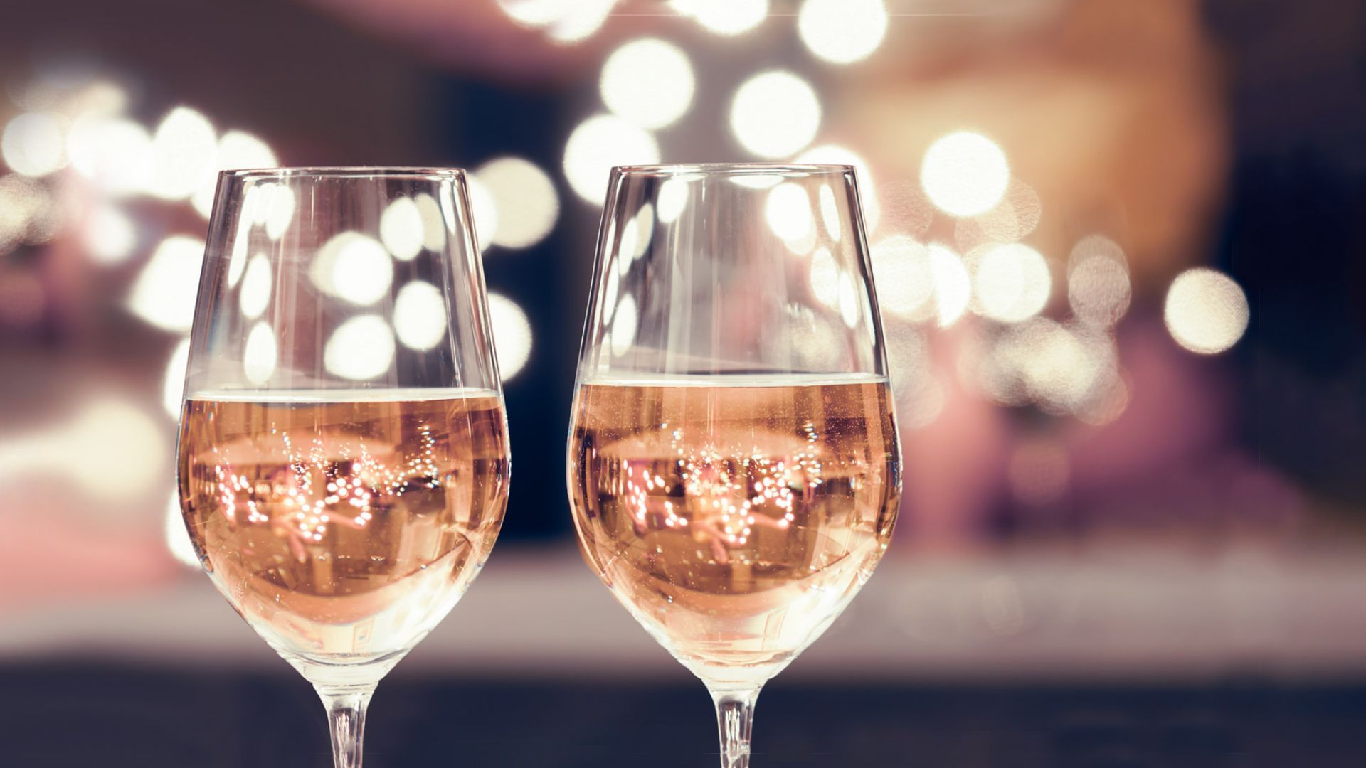 champagne glasses
