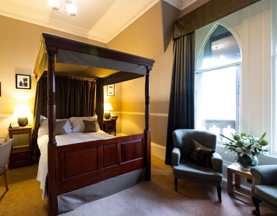 Four poster master bed