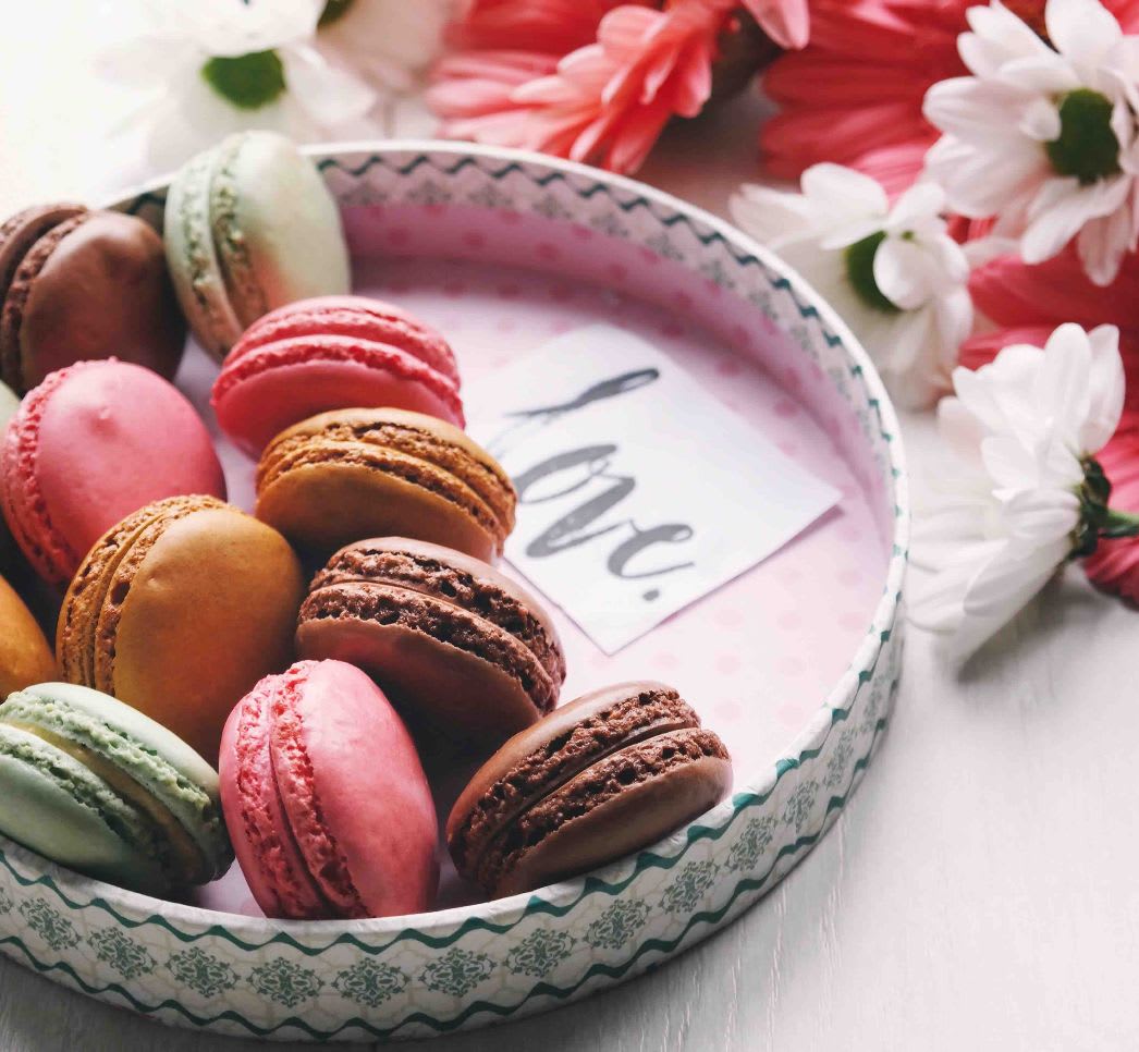 Valentine Macarons